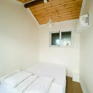 Sam House 2 Seochon Apartment
