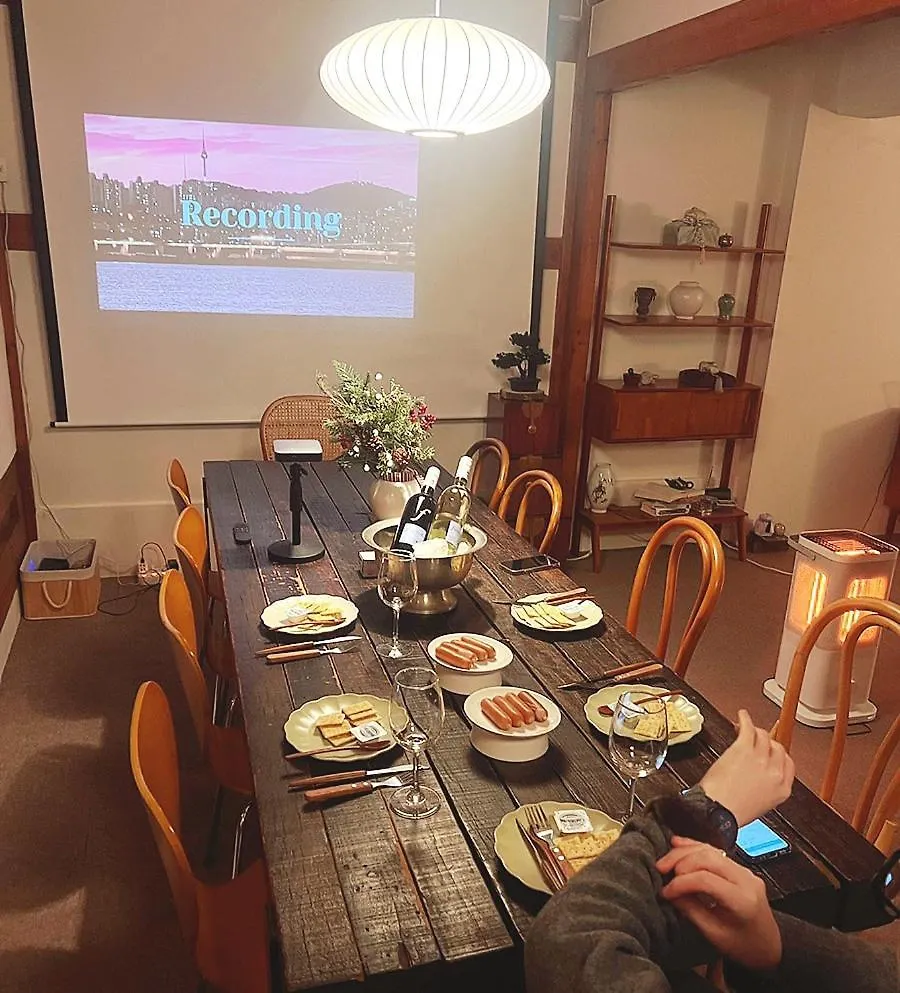 A Traditional Korean House Seoul Apartment
